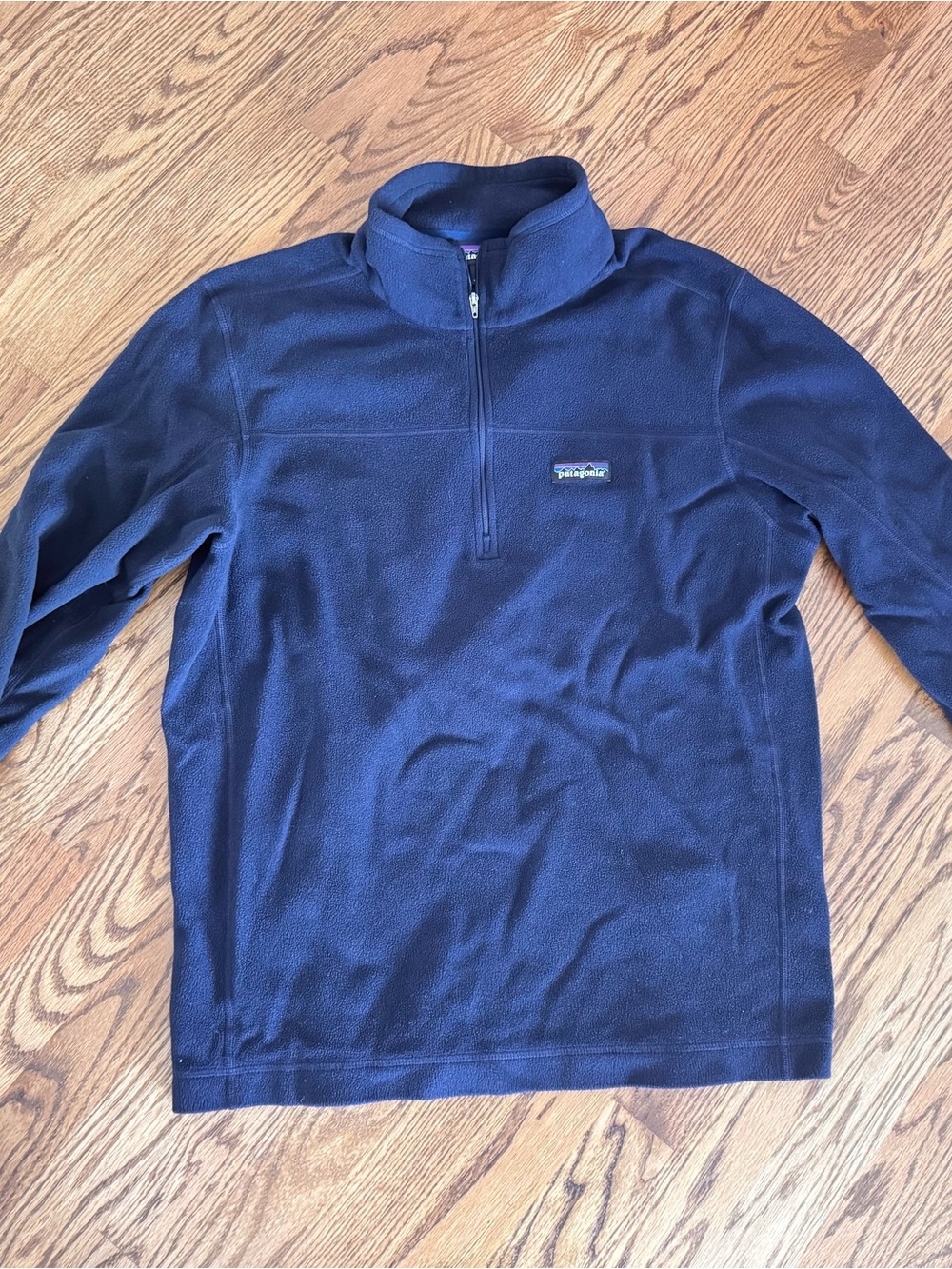 Patagonia Men’s Navy Half-Zip Fleece Pullover